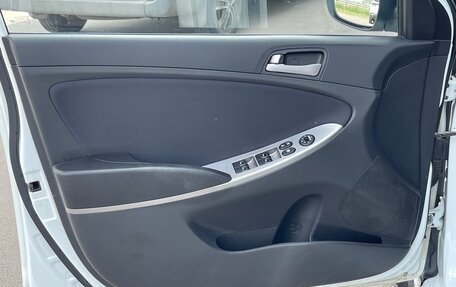 Hyundai Solaris II рестайлинг, 2014 год, 950 000 рублей, 16 фотография