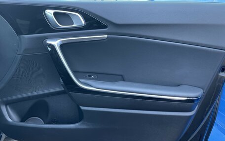KIA cee'd III, 2021 год, 1 975 000 рублей, 24 фотография