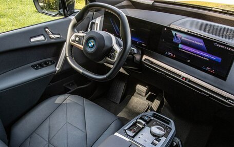 BMW iX, 2022 год, 6 080 000 рублей, 7 фотография