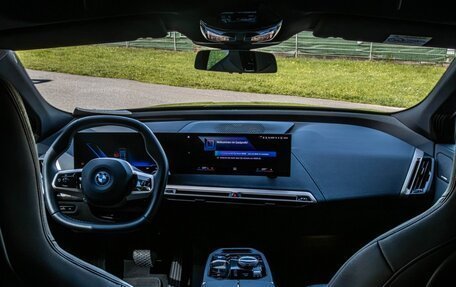BMW iX, 2022 год, 6 080 000 рублей, 8 фотография