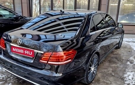 Mercedes-Benz E-Класс, 2015 год, 2 225 000 рублей, 10 фотография