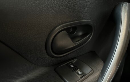 Renault Logan II, 2019 год, 1 142 000 рублей, 16 фотография