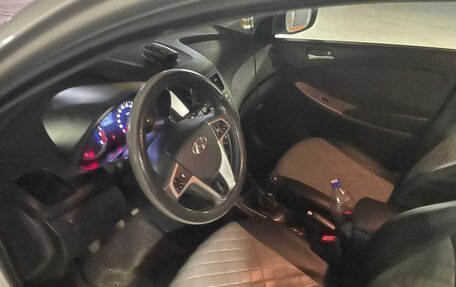Hyundai Solaris II рестайлинг, 2016 год, 1 200 000 рублей, 5 фотография