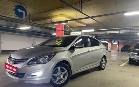 Hyundai Solaris II рестайлинг, 2016 год, 1 200 000 рублей, 2 фотография