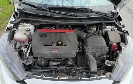 Toyota Yaris, 2021 год, 4 000 000 рублей, 6 фотография
