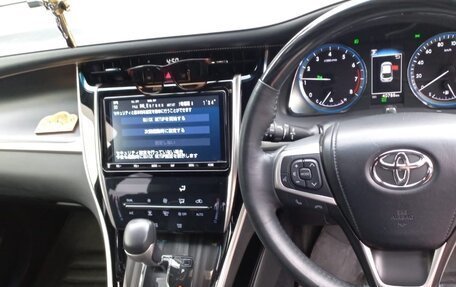Toyota Harrier, 2018 год, 3 100 000 рублей, 4 фотография