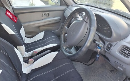 Nissan March II, 1999 год, 200 000 рублей, 8 фотография