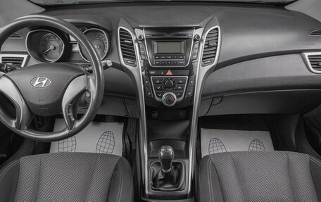 Hyundai i30 II рестайлинг, 2013 год, 739 000 рублей, 8 фотография