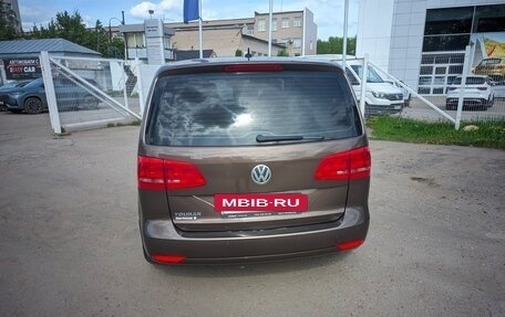 Volkswagen Touran III, 2012 год, 1 300 000 рублей, 6 фотография