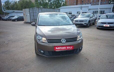 Volkswagen Touran III, 2012 год, 1 300 000 рублей, 2 фотография
