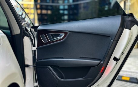 Audi A7, 2011 год, 1 950 000 рублей, 12 фотография
