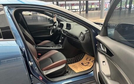 Mazda CX-4, 2022 год, 1 820 887 рублей, 9 фотография