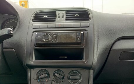 Volkswagen Polo VI (EU Market), 2011 год, 580 000 рублей, 18 фотография
