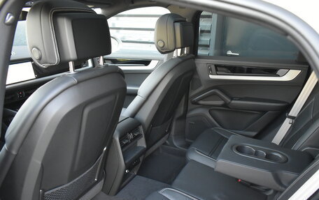 Porsche Cayenne III, 2025 год, 16 900 000 рублей, 16 фотография