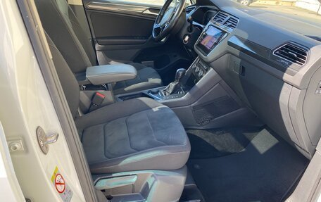 Volkswagen Tiguan II, 2020 год, 3 150 000 рублей, 27 фотография