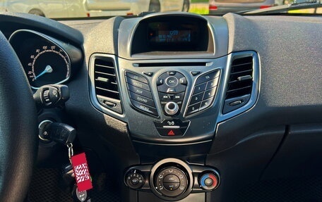 Ford Fiesta, 2015 год, 883 000 рублей, 21 фотография