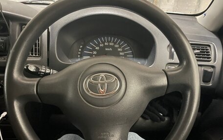 Toyota Succeed I рестайлинг, 2002 год, 250 000 рублей, 3 фотография
