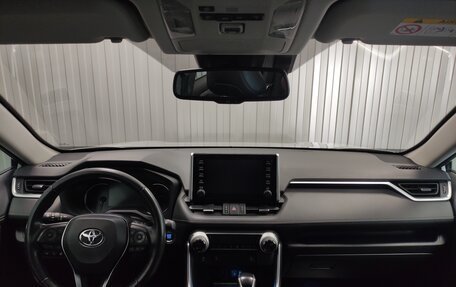Toyota RAV4, 2020 год, 3 395 000 рублей, 8 фотография