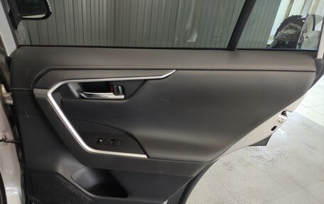 Toyota RAV4, 2020 год, 3 395 000 рублей, 17 фотография