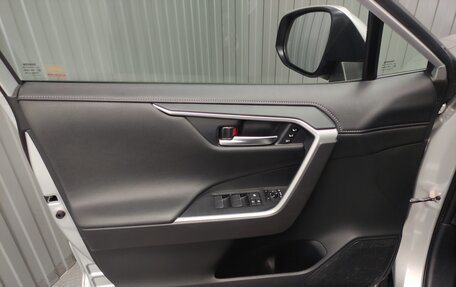 Toyota RAV4, 2020 год, 3 395 000 рублей, 14 фотография