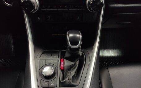 Toyota RAV4, 2020 год, 3 395 000 рублей, 13 фотография