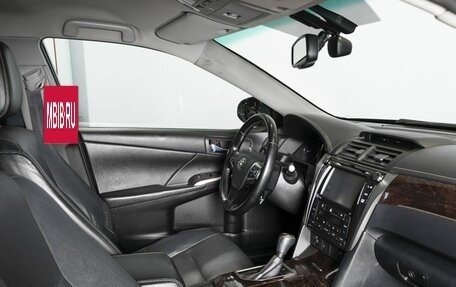 Toyota Camry, 2017 год, 2 170 000 рублей, 4 фотография