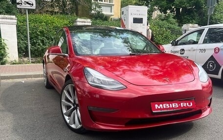 Tesla Model 3 I, 2018 год, 2 950 000 рублей, 1 фотография