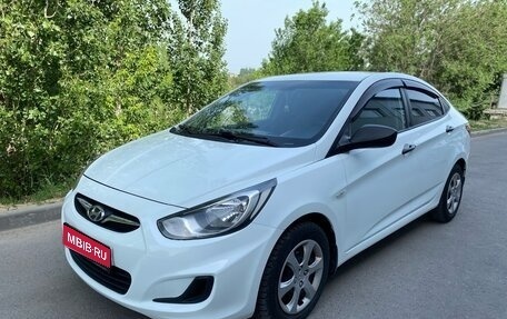 Hyundai Solaris II рестайлинг, 2013 год, 829 000 рублей, 1 фотография