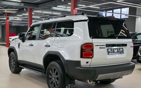 Toyota Land Cruiser Prado, 2024 год, 9 750 000 рублей, 4 фотография