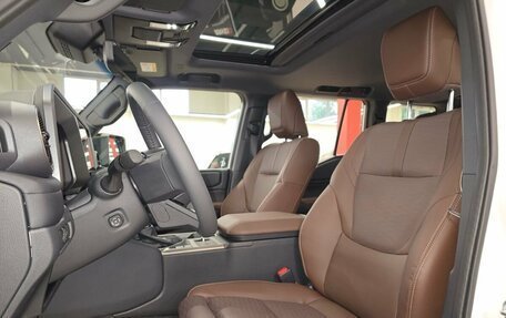 Toyota Land Cruiser Prado, 2024 год, 9 750 000 рублей, 10 фотография