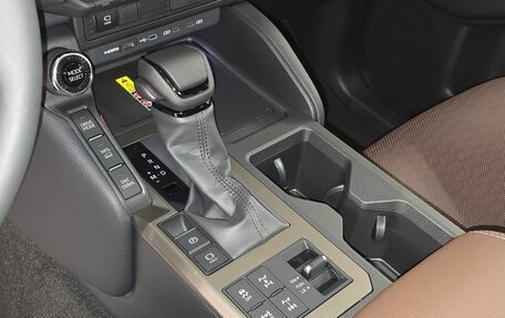 Toyota Land Cruiser Prado, 2024 год, 9 750 000 рублей, 12 фотография