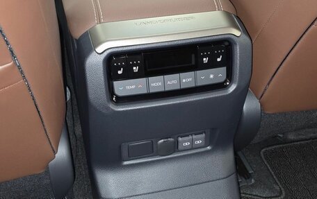 Toyota Land Cruiser Prado, 2024 год, 9 750 000 рублей, 15 фотография