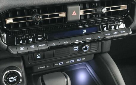 Toyota Land Cruiser Prado, 2024 год, 9 750 000 рублей, 19 фотография