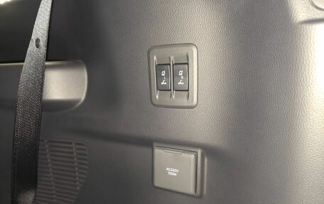 Toyota Land Cruiser Prado, 2024 год, 9 750 000 рублей, 28 фотография
