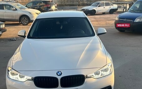 BMW 3 серия, 2017 год, 2 000 000 рублей, 2 фотография