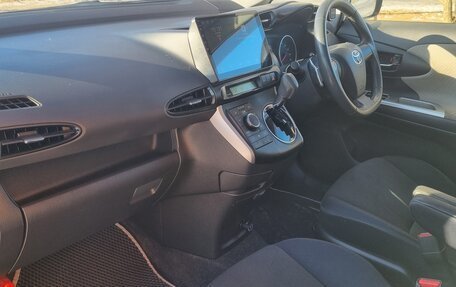 Toyota Wish II, 2011 год, 1 350 000 рублей, 12 фотография