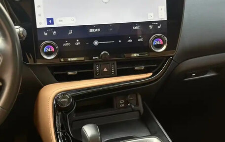 Lexus NX, 2022 год, 3 900 055 рублей, 8 фотография