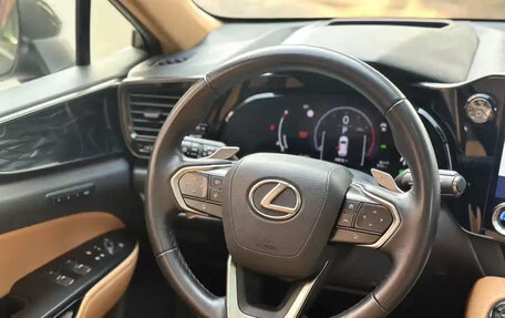 Lexus NX, 2022 год, 3 900 055 рублей, 7 фотография