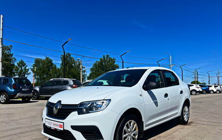 Renault Logan II, 2018 год, 795 000 рублей, 3 фотография