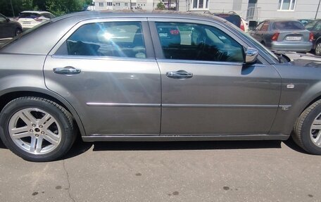 Chrysler 300C II, 2007 год, 1 500 000 рублей, 8 фотография
