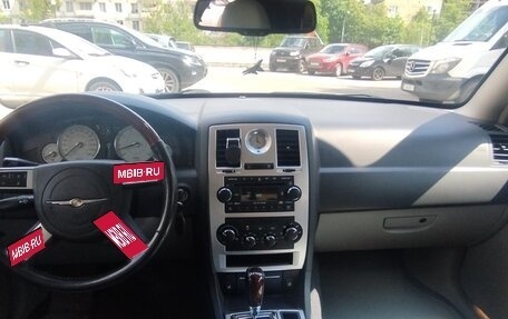 Chrysler 300C II, 2007 год, 1 500 000 рублей, 11 фотография