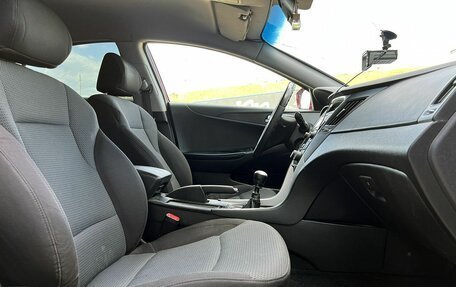Hyundai Sonata VI, 2010 год, 899 000 рублей, 11 фотография