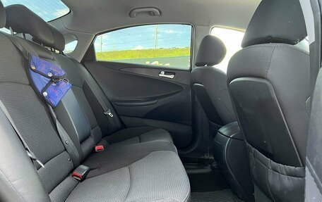 Hyundai Sonata VI, 2010 год, 899 000 рублей, 12 фотография