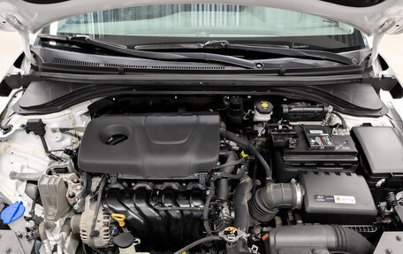 Hyundai Elantra VI рестайлинг, 2020 год, 1 860 000 рублей, 9 фотография