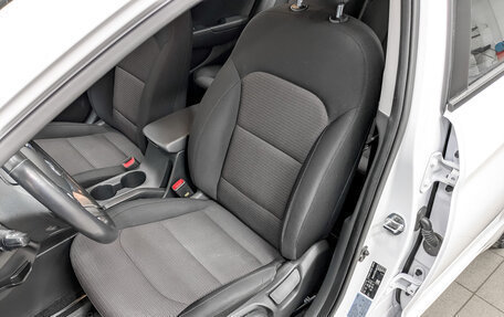 Hyundai Elantra VI рестайлинг, 2020 год, 1 860 000 рублей, 20 фотография