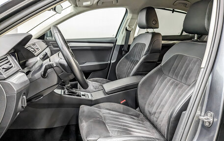 Skoda Superb III рестайлинг, 2022 год, 3 400 000 рублей, 21 фотография