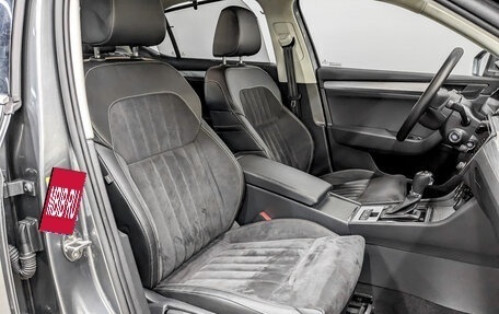 Skoda Superb III рестайлинг, 2022 год, 3 400 000 рублей, 23 фотография