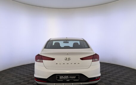 Hyundai Elantra VI рестайлинг, 2020 год, 1 915 000 рублей, 6 фотография