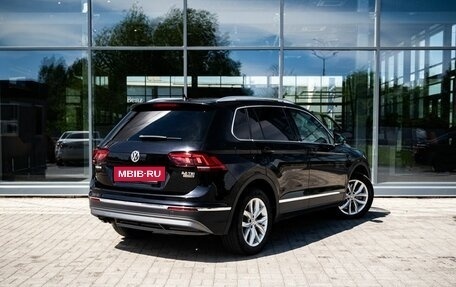 Volkswagen Tiguan II, 2017 год, 2 550 000 рублей, 2 фотография