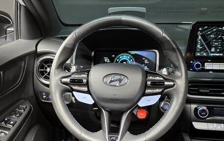 Hyundai Kona I, 2022 год, 2 390 000 рублей, 10 фотография